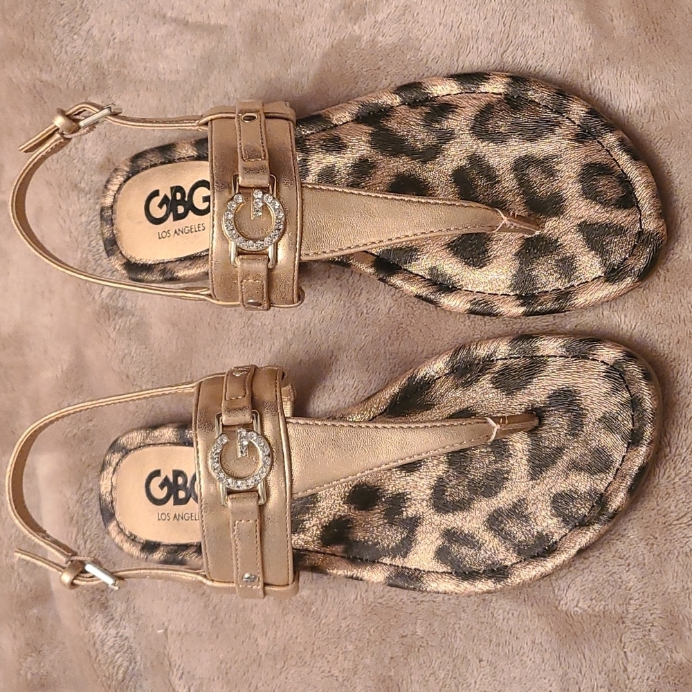 New Women's GBG Sandals Size 7